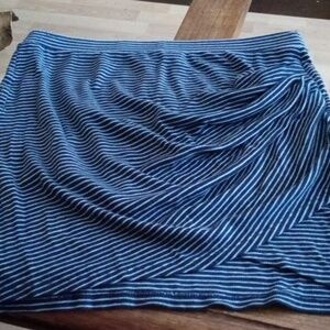 Women's mini skirt pull on with scrunched side